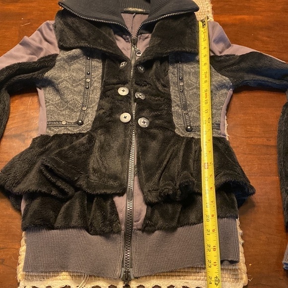 ANGELS Never Die- Statement Jacket- size Medium - Picture 8 of 9